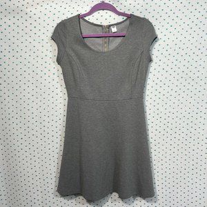Old Navy Gray Short Sleeve Skater Dress
